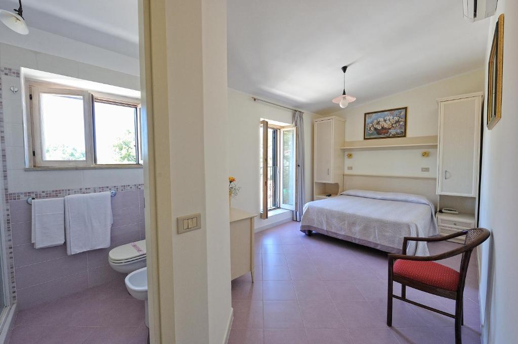 Park Hotel Villa Maria San Menaio Quarto foto
